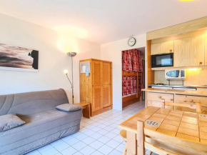 Studio rénové avec balcon sud, casier à ski, proche pistes et commerces - FR-1-425-156